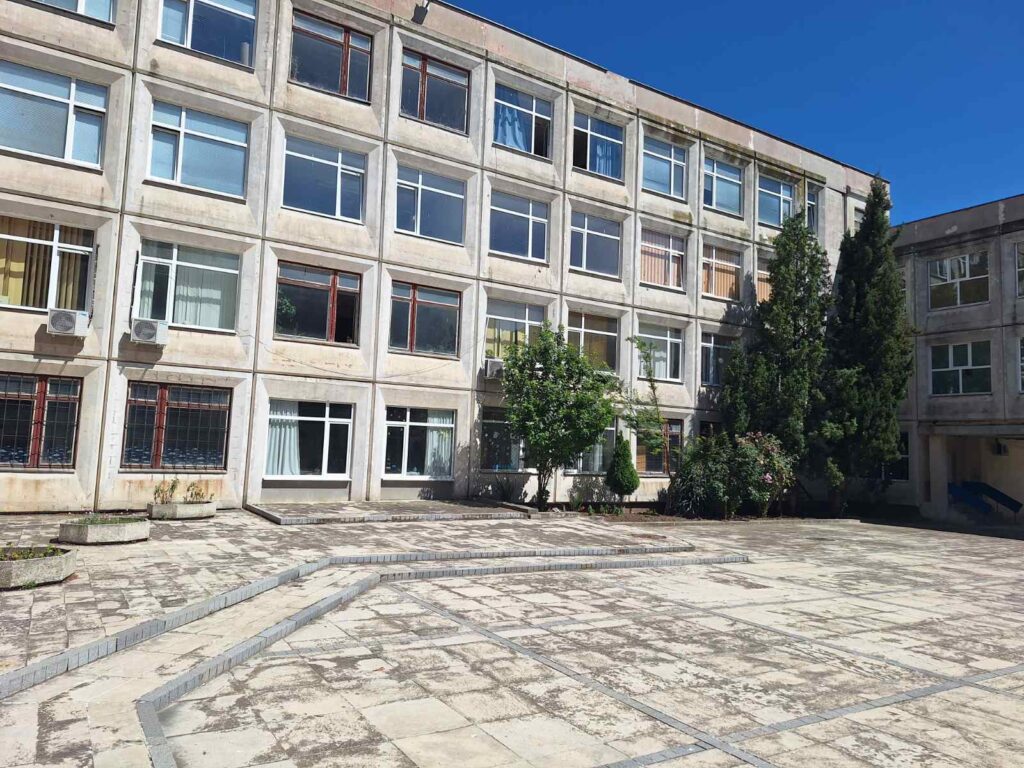 Ръководството на Община Варна започна огледи на училищата в града