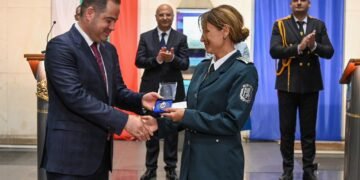 Министър Калин Стоянов отличи 13 служители на МВР с „Почетен знак“ на МВР по случай професионалния празник на ведомството (ВИДЕО)