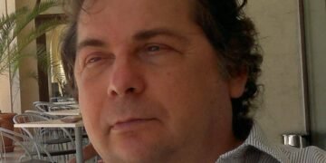 Продуцентът Доно Цветков, носител на 3 награди „Варна”, осъди общинския Фонд “Култура”