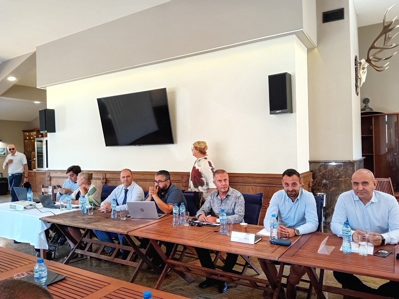 Кметовете на общини във Варненска област се запознаха с ползите от изкуствения интелект