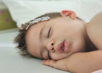 Млад татко от Варна призова: Да дарим климатици на детското отделение към УМБАЛ “Св. Марина”, за да облекчим живота на малките пациенти!