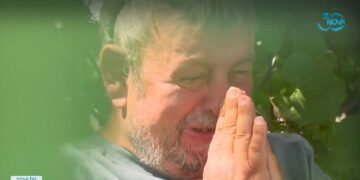 Мъж от Варна живее на пейка пред спешния център в града, нужае се от помощ! (ВИДЕО)