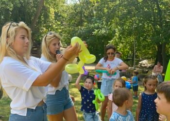 Щастливо еко училище “Свят непознат”: Уникално преживяване за деца и родители в зоопарка на Варна (ВИДЕО/СНИМКИ)