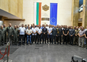Наградиха пожарникари, граничари, доброволци, горски служители и военнослужещи, участвали в битката с огнената стихия (ВИДЕО)