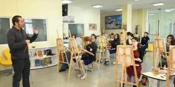 Над 63 000 ученици ще се занимават с изкуства и спорт по Националната програма на МОН