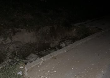 Жители на Белослав алармират: Голяма дупка е зейнала в кв. “Акаците”