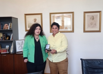Голямата лекоатлетка и параолимпийка Стела Енева отличена с почетен знак на Областна администрация – Варна