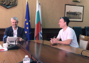Проблеми с чистотата и имотни казуси бяха сред темите, които граждани обсъдиха с кмета Благомир Коцев