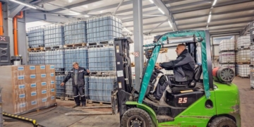 Набират служители на постоянен трудов договор за производствено-складова база в с. Езерово