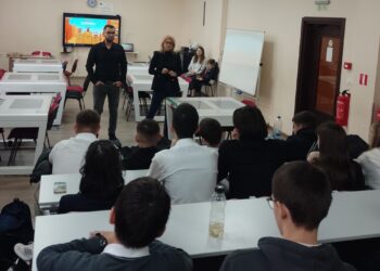 Прокурори от Районна прокуратура – Варна гостуваха в МГ „Петър Берон“ по повод Деня на ООН