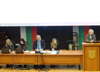 Местният парламент във Варна одобри преразпределение на средства за ремонти на улици