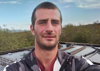 Кристиян Сакалов: Мъжът, който вилня в автобуса, беше неадекватен! Обърна бебешка количка с детенце, докато ми нанася удари! (ВИДЕО)