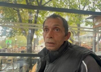 Повече от година болна майка на две деца е без пенсия! Съпругът й чака отговор от институциите във Варна като “от умрял писмо”! (ВИДЕО)