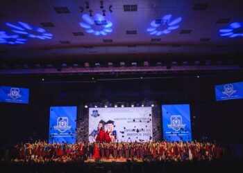 Дипломираха се 328 абсолвенти от Випуск 2024 на Факултета по обществено здравеопазване в МУ-Варна