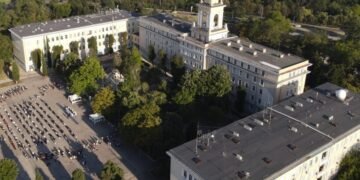 Висшето военноморско училище „Н. Й. Вапцаров“ – академична сграда във Варна