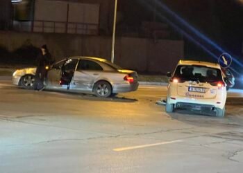 Катастрофа затруднява движението на кръстовището под ЛИДЛ във “Владиславово”