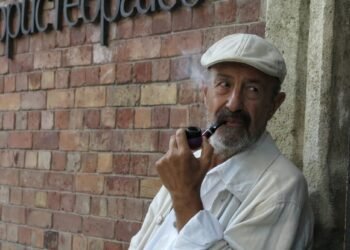 Георги Лечев пред млади художници от Варна: Изкуството е моят начин на дишане! (ВИДЕО)