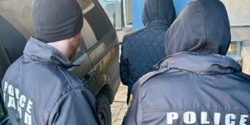 Служители на ГДБОП откриха наркооранжерия в индустриално помещение във Варна, оборудвано за отглеждане на марихуана