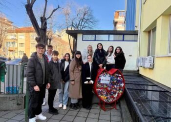 Ученици от Варна даряват средства за благотворителност