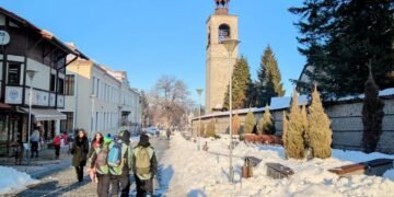 Турист е с тежки травми след падане от тераса на хотел в Банско