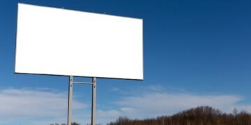 Вдигнаха тарифите за поставяне на рекламно-информационни елементи във Варна