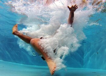 Мъж издъхна при неизяснени обстоятелства в басейна на хотел край Варна