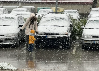 НИМХ – Варна: Облачно с валежи от сняг в Североизточна България, възможни са заледявания и поледици