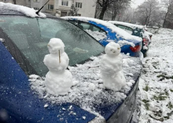 НИМХ – Варна: Облачно с валежи от сняг в Североизточна България, възможни са заледявания и поледици