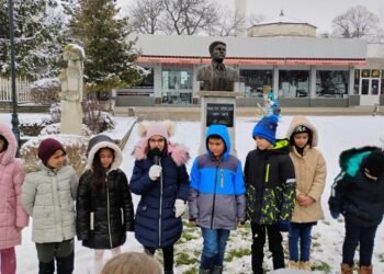 В община Суворово откриха бюст-паметник на Васил Левски (СНИМКИ)