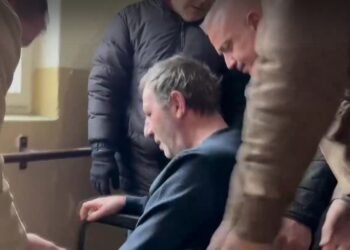 Пълен абсурд: Съседи на обездвижен мъж не позволят поставяне на рампа за инвалидната му количка