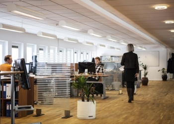 Фонд „Условия на труд“ съфинансира с до 100 000 лв. проекти на предприятия за по-добра работна среда