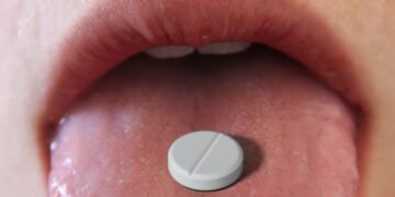 Ново опасно предизвикателство за деца в TikTok: Какво може да причини злоупотребата с парацетамол? (ВИДЕО)