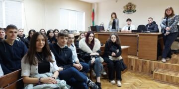 Четирима магистрати от Районен съд – Варна бяха лектори пред ученици от три варненски училища