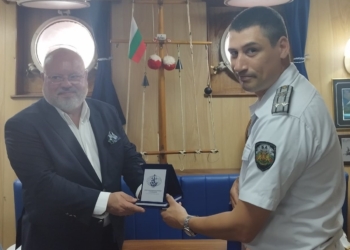 Научноизследователският кораб „Св. св. Кирил и Методий“ акостира в Бразилия