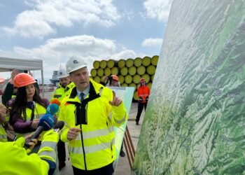 Министър Жечо Станков: България първа ще започне изграждането на Вертикалния газов коридор