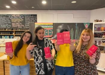 Социалната чайна във Варна с кампания в подкрепа на момичета, израснали без родителска грижа