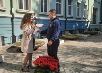 Празникът за дамите в Икономически университет – Варна продължава