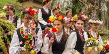 Цветница е! Честит празник!