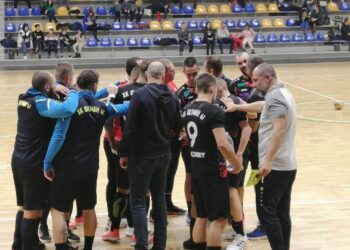 Костадин Семерджиев, треньор на ХК „Шумен 61”: Идват най-сериозните мачове, разчитаме и на младите!