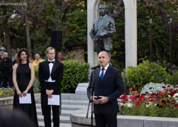 Президентът Румен Радев гостува в Шумен за празника на града