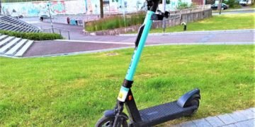 Общинският съветник от Шумен Владимир Йолов предлага строги правила за електрическите тротинетки – забрани, глоби и нов режим за движение!
