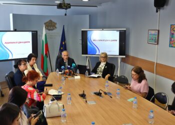 Повече пълни шестици и по-високи оценки на матурите през 2025 г.