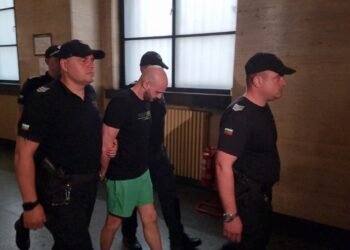 Съдът върна в ареста изверга Красимир, снимал как садиската Габриела убива невинни животни