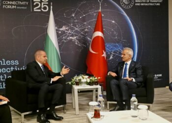 Магистрала „Черно море“ и нова жп линия ще облекчат трафика от Истанбул