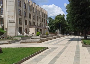 Централната градска част в Провадия бе изцяло реконструирана с европейски средства (СНИМКИ)