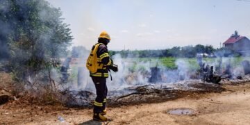 Екип от Доброволно формирование Варна предотврати разрастването на пожар в с. Мирово