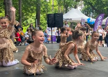 Приказна “Детска Вселена” превърна в ден необикновен 1 юни в парка на район “Аспарухово” (СНИМКИ)