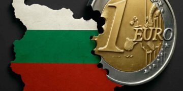 Еврото още не е дошло, а сметката вече набъбва: бизнесът ще плати милиони за софтуерни ъпгрейди, потребителите – също