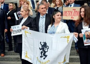 „Възраждане“ в сърцето на Брюксел: България няма да се откаже от лева