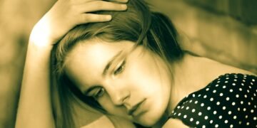 Девойка в истерия шокира пътници във варненски автобус